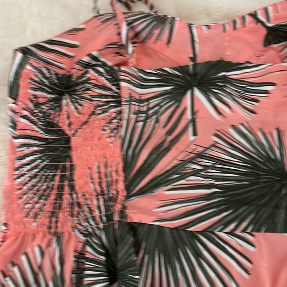 a.n.d eawy . Size M. Color pink and Gary - Picture 5 of 11